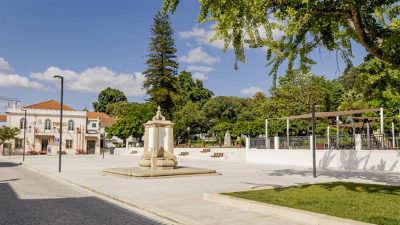 Requalificação do Largo 25 de Abril marca importante passo na revitalização urbana da Vila