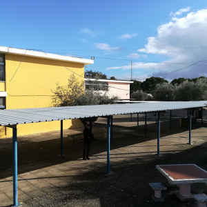 Município remove estruturas de fibrocimento da escola-sede