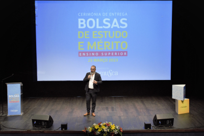 Apoio a estudantes no valor de 33 mil euros